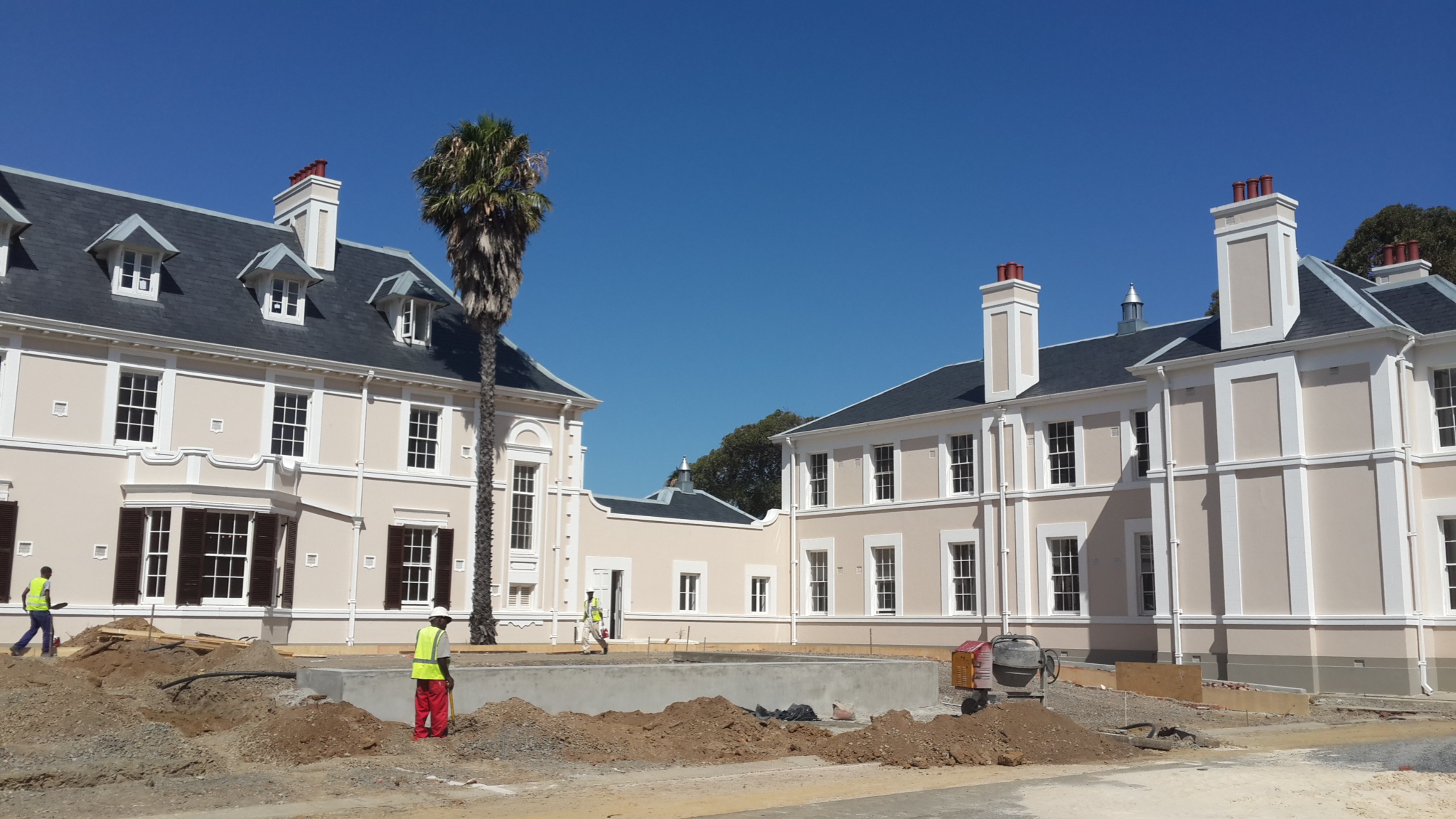 Building a new entrance forecourt.