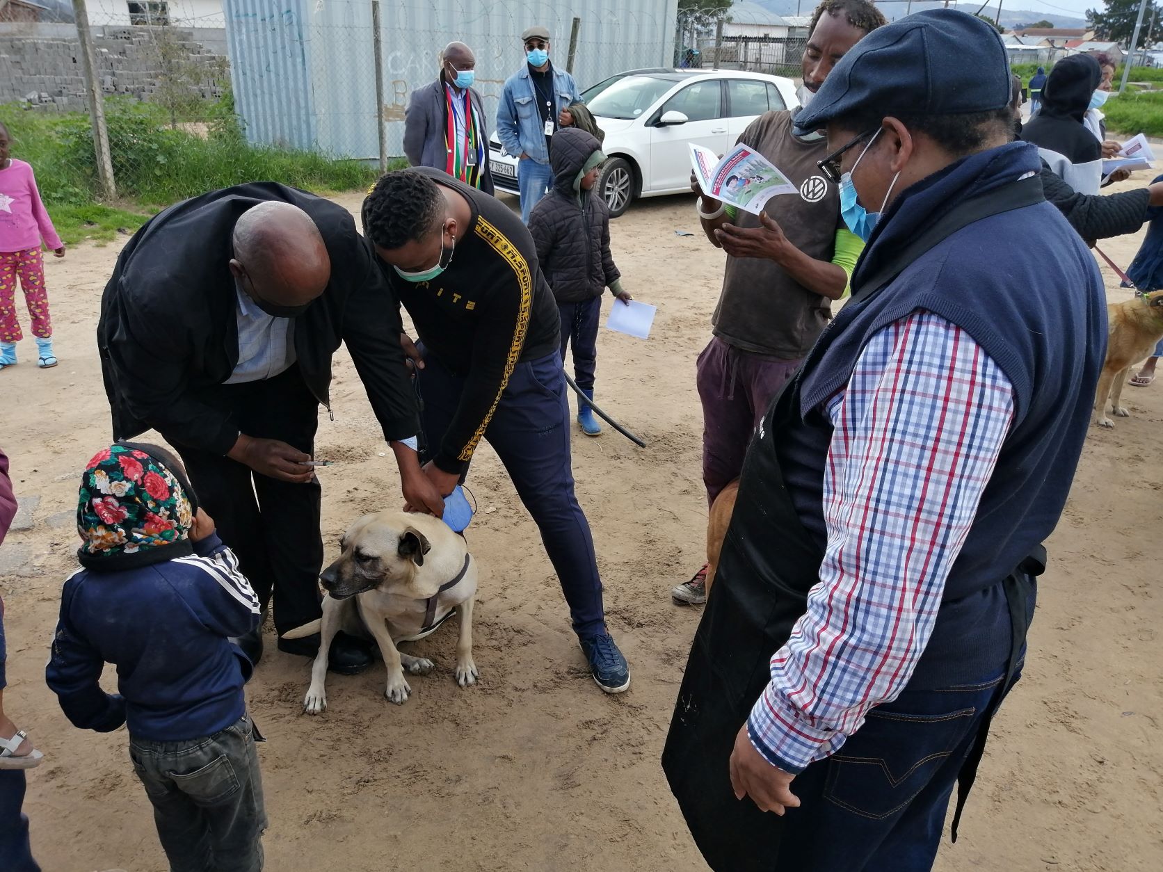 Chief Veterinarian Dr Msiza and Minister Meyer