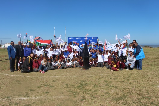 DCAS officials, participants and children from Doringbaai