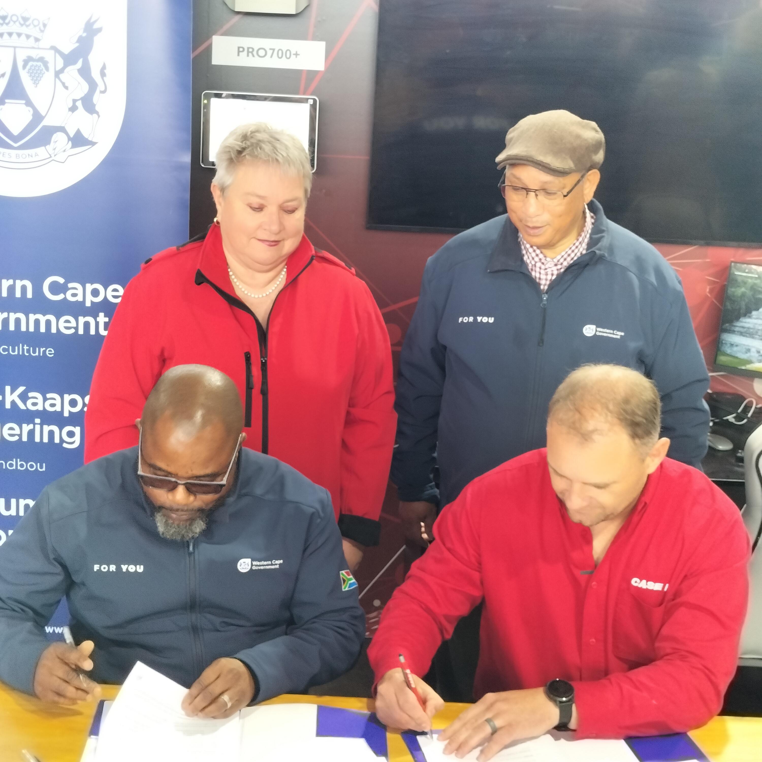 Dr Ilse Trautmann, Minister Meyer, Dr Sebopetsa and Stephen Nel