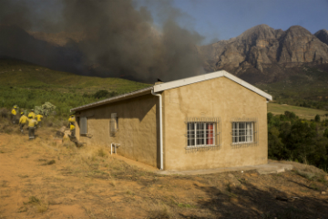 Fire approaching home