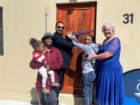 L-R: Ms. Pieters, Provincial Minister of Infrastructure Tertuis Simmers, Ms. Leonie Pieters and Executive Mayor of Overstrand Dr. Annelie Rabie