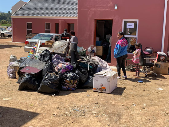 Vlakkeland residents moving in to their homes