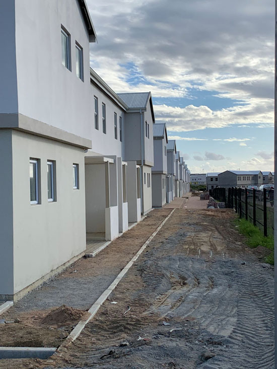 Western Cape Premier Alan Winde and Minister Tertuis Simmers visit Mossel Bay Housing Project