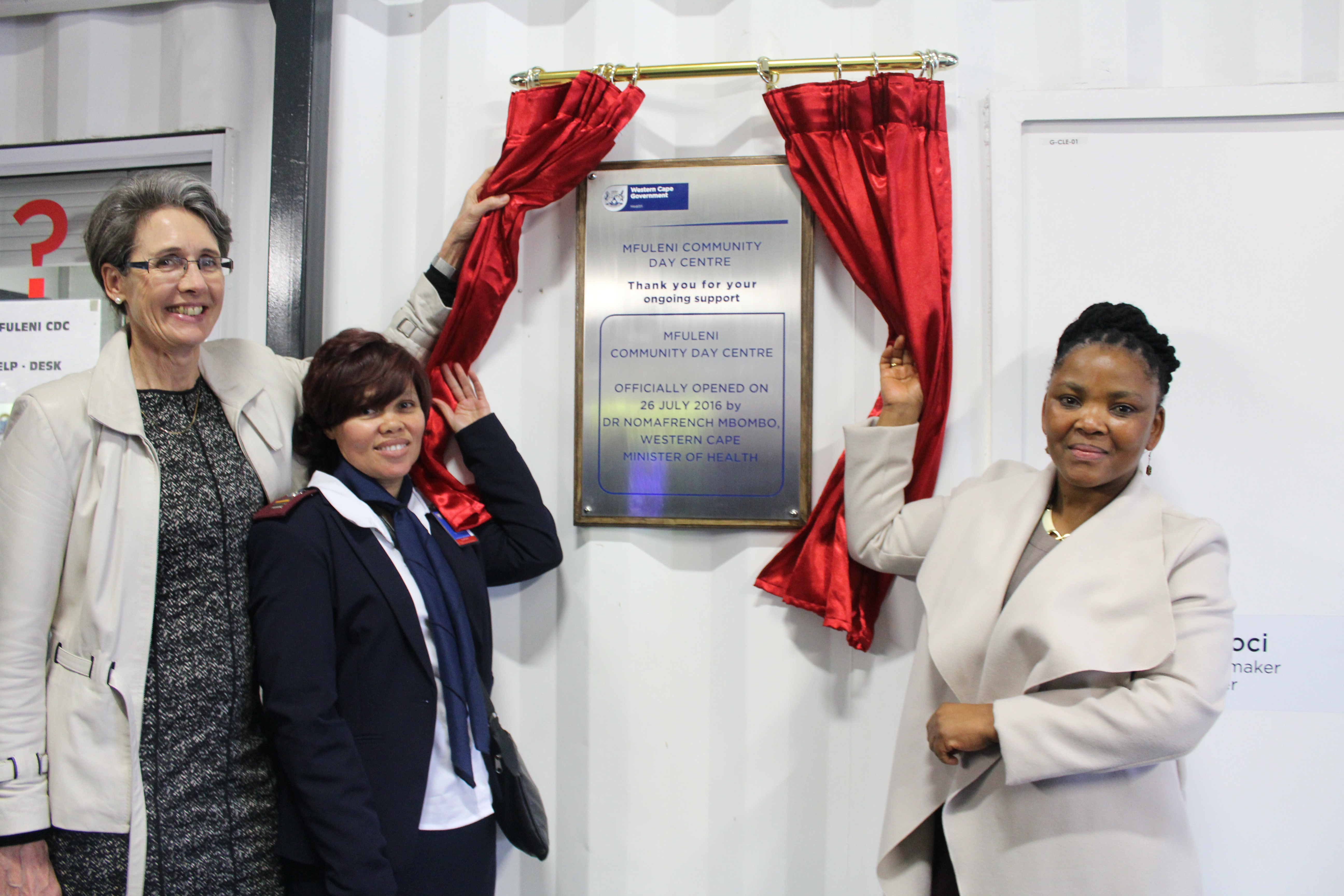 Minister Mbombo with Dr Engelbrecht and Sister Wilschut