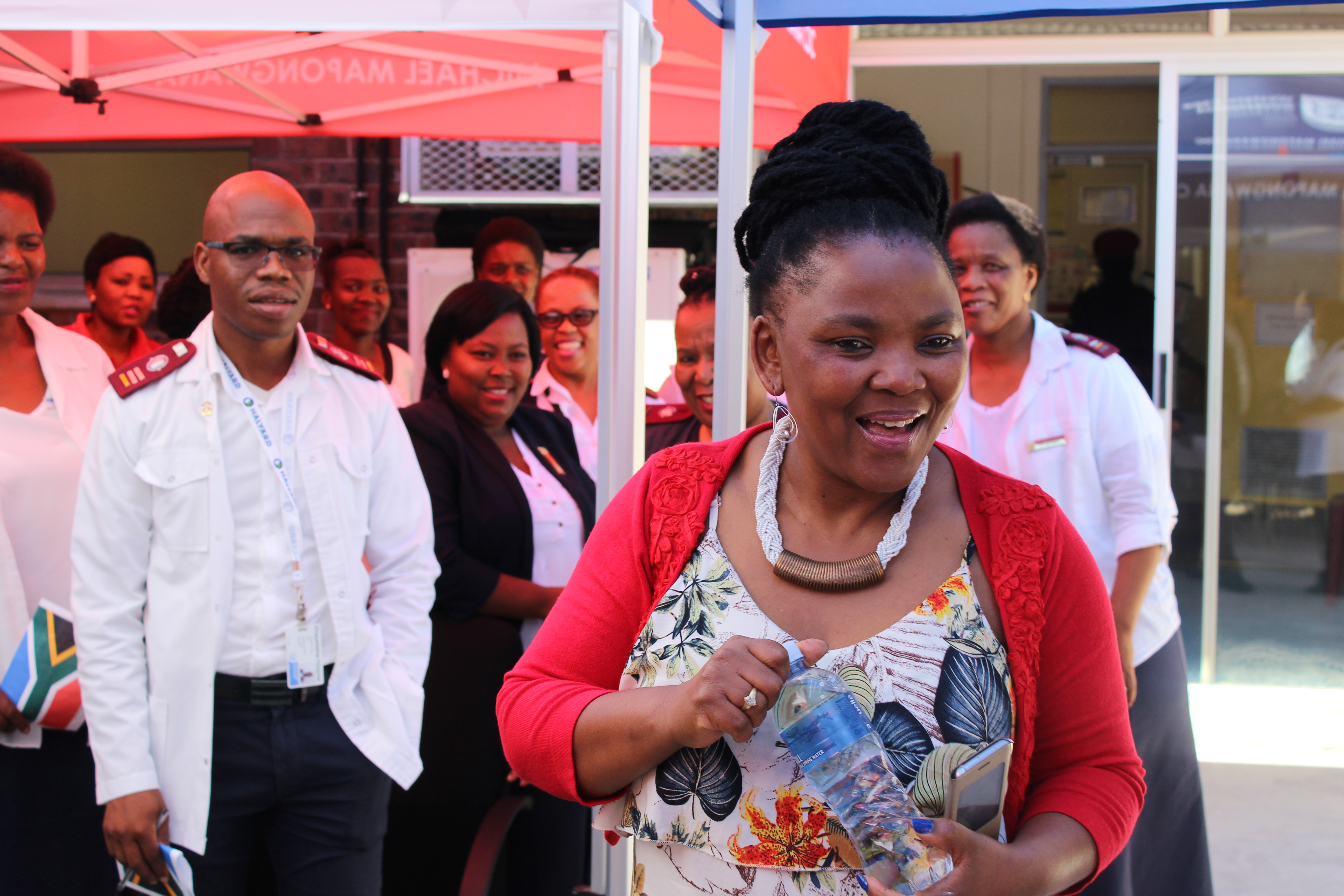 Western Cape Minister of Health, Dr Nomafrench Mbombo officially opened the newly refurbished Maternal and Child Health Unit at Michael Mapongwana Community Day Centre (MCHU) on Monday 6 March 2017.