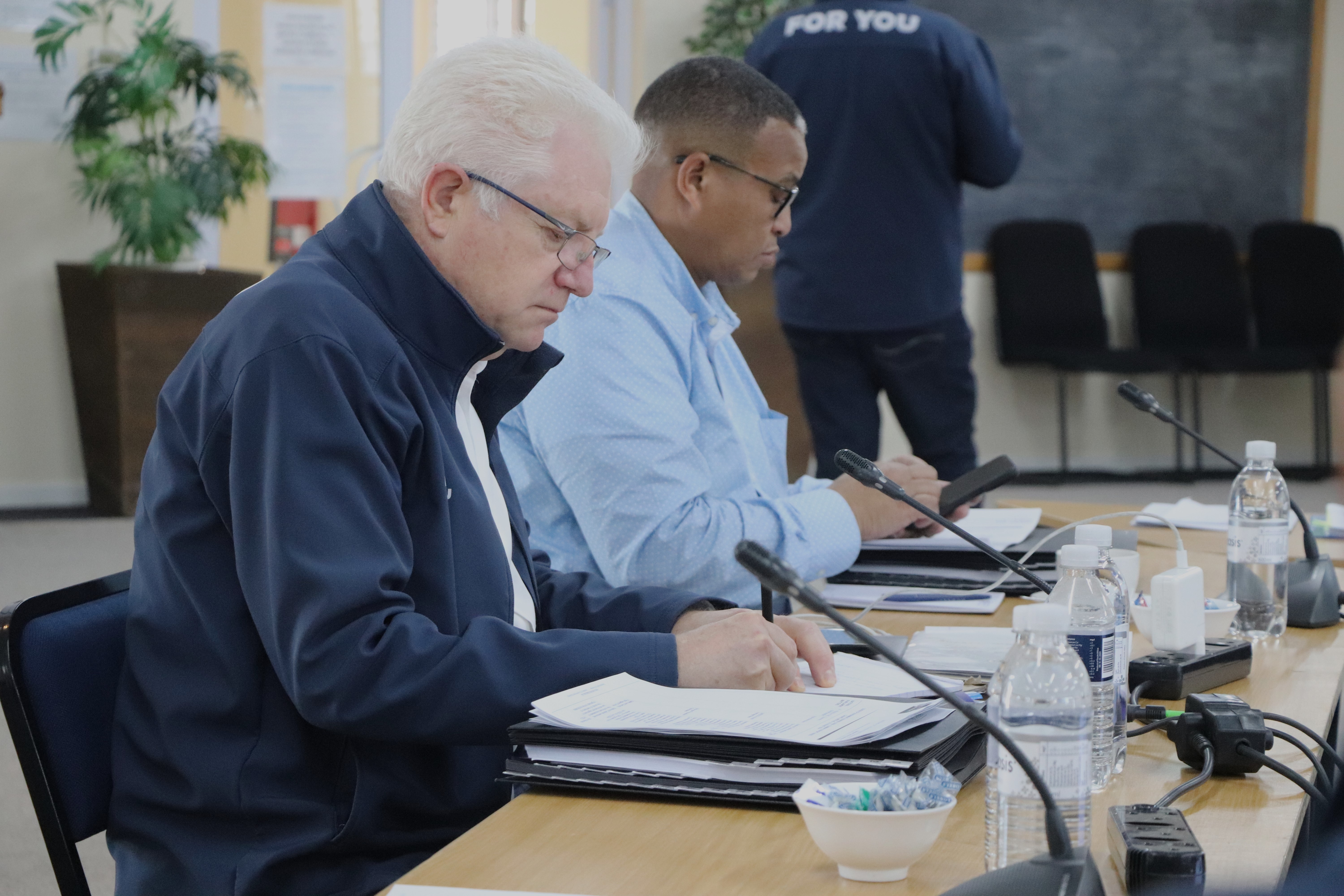 Premier Alan Winde chairs the Provincial Cabinet Meeting in Beaufort West.