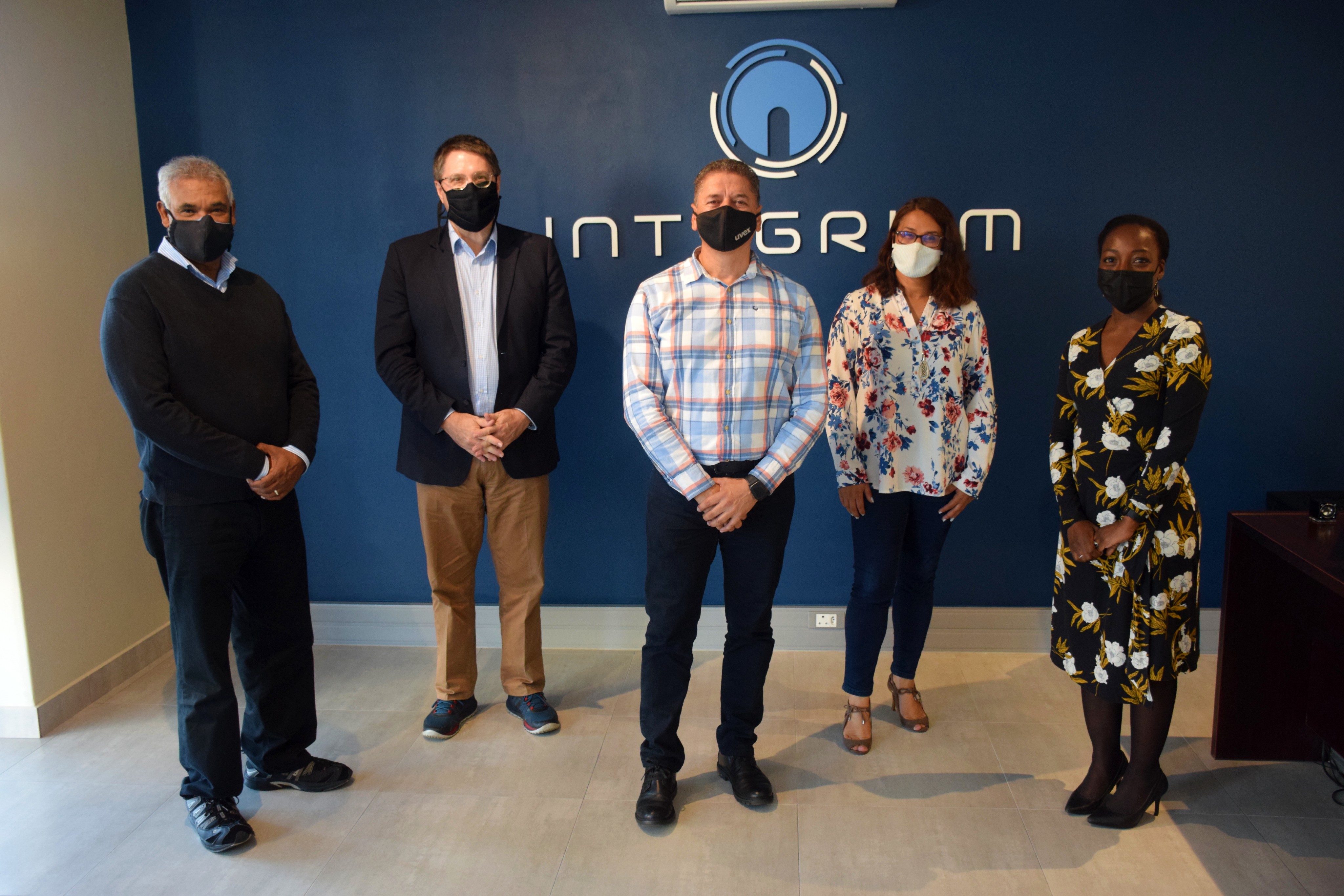 Minister David Maynier visits Integrum Global Solutions