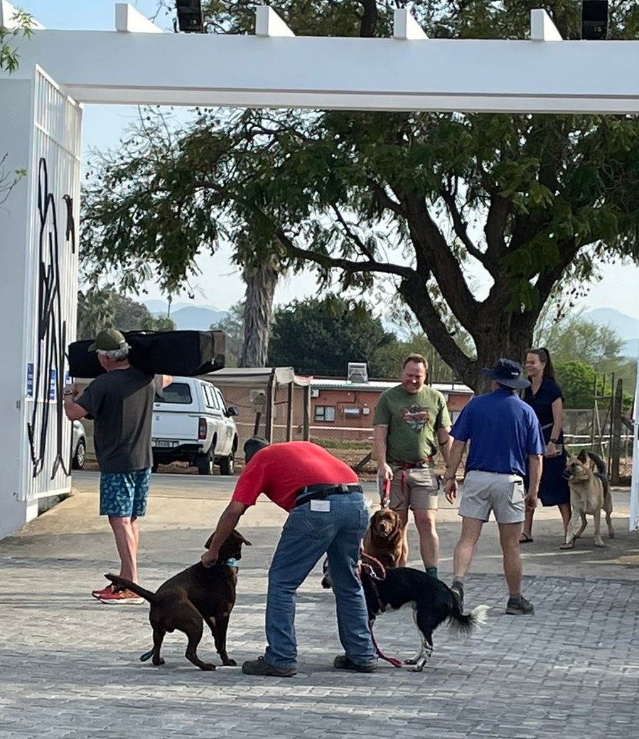 Local Oudtshoorn residents attend Animal Health Day 