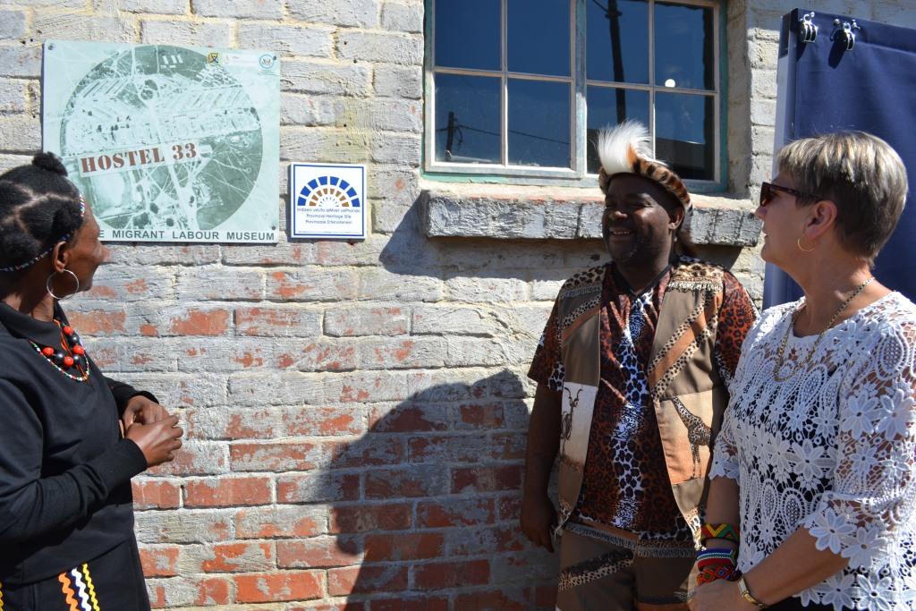 Minister Anroux Marais and Dr Mxolisi Dlamuka with the unveiled plaque 