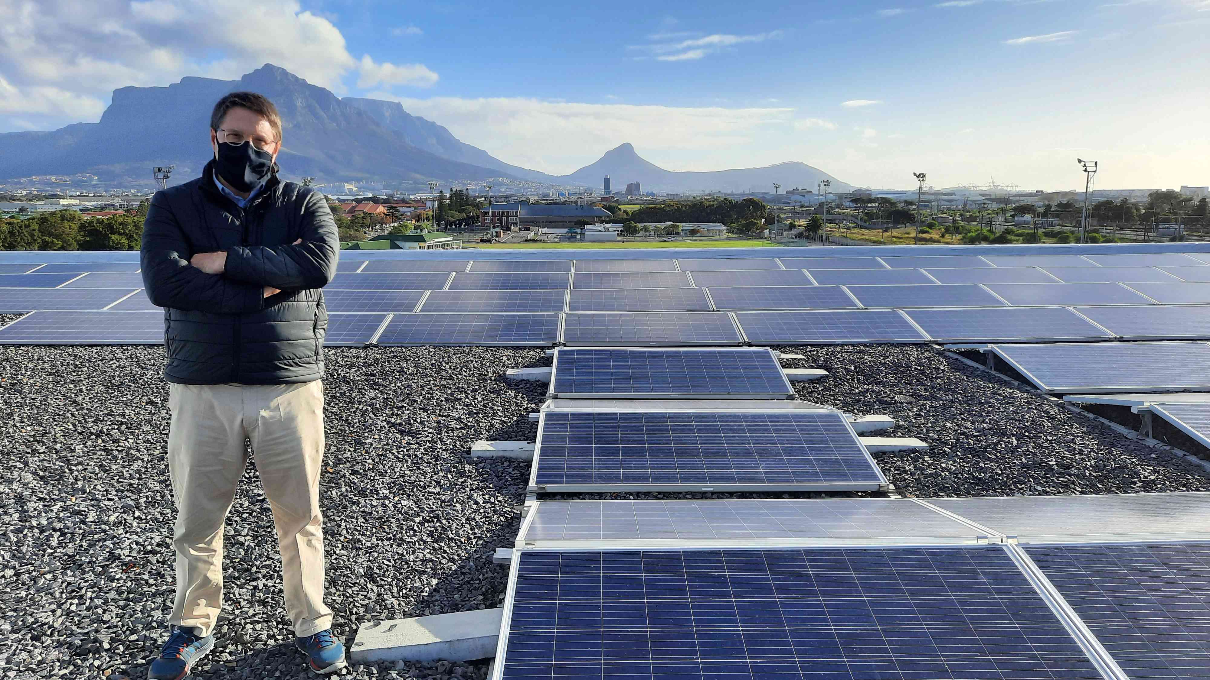 Minister David Maynier visits Old Mutual solar plant