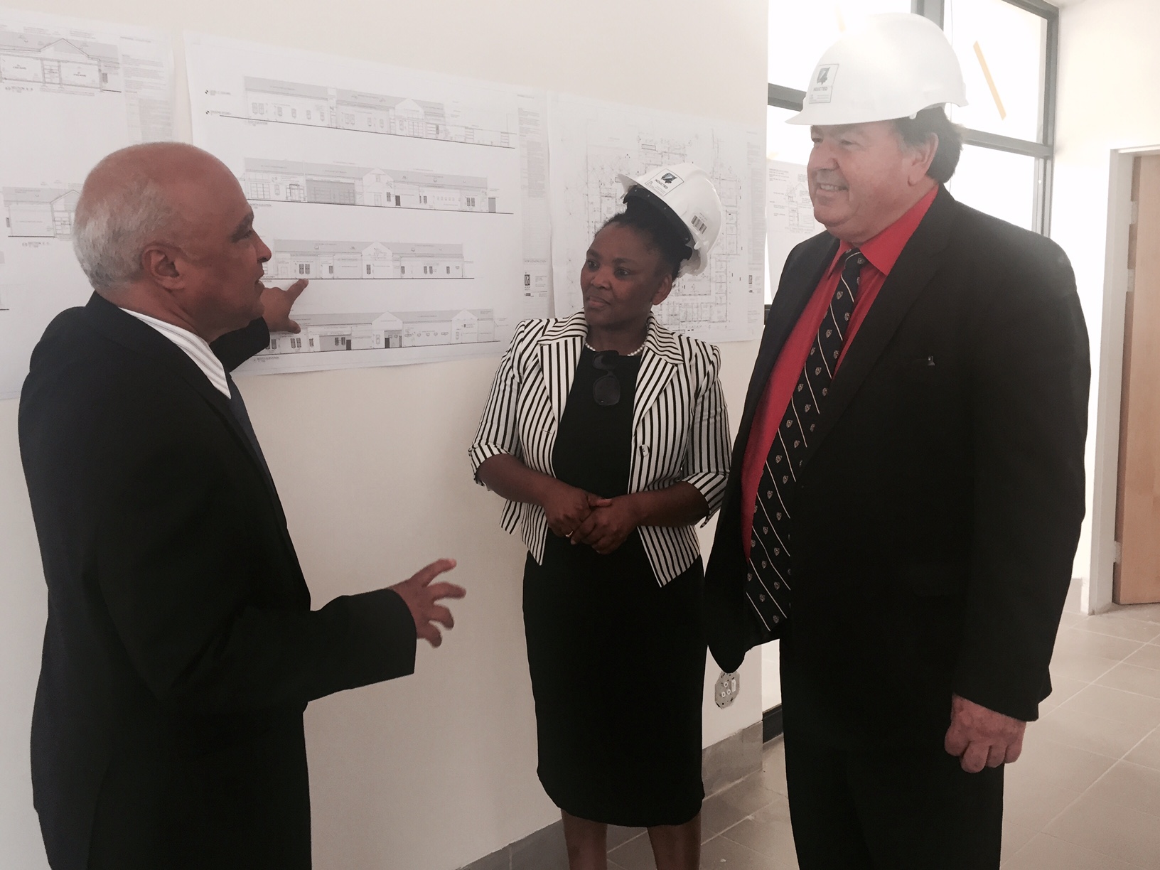 Paarl Hospital CEO, Dr Kruger with Ministers Mbombo and Grant.