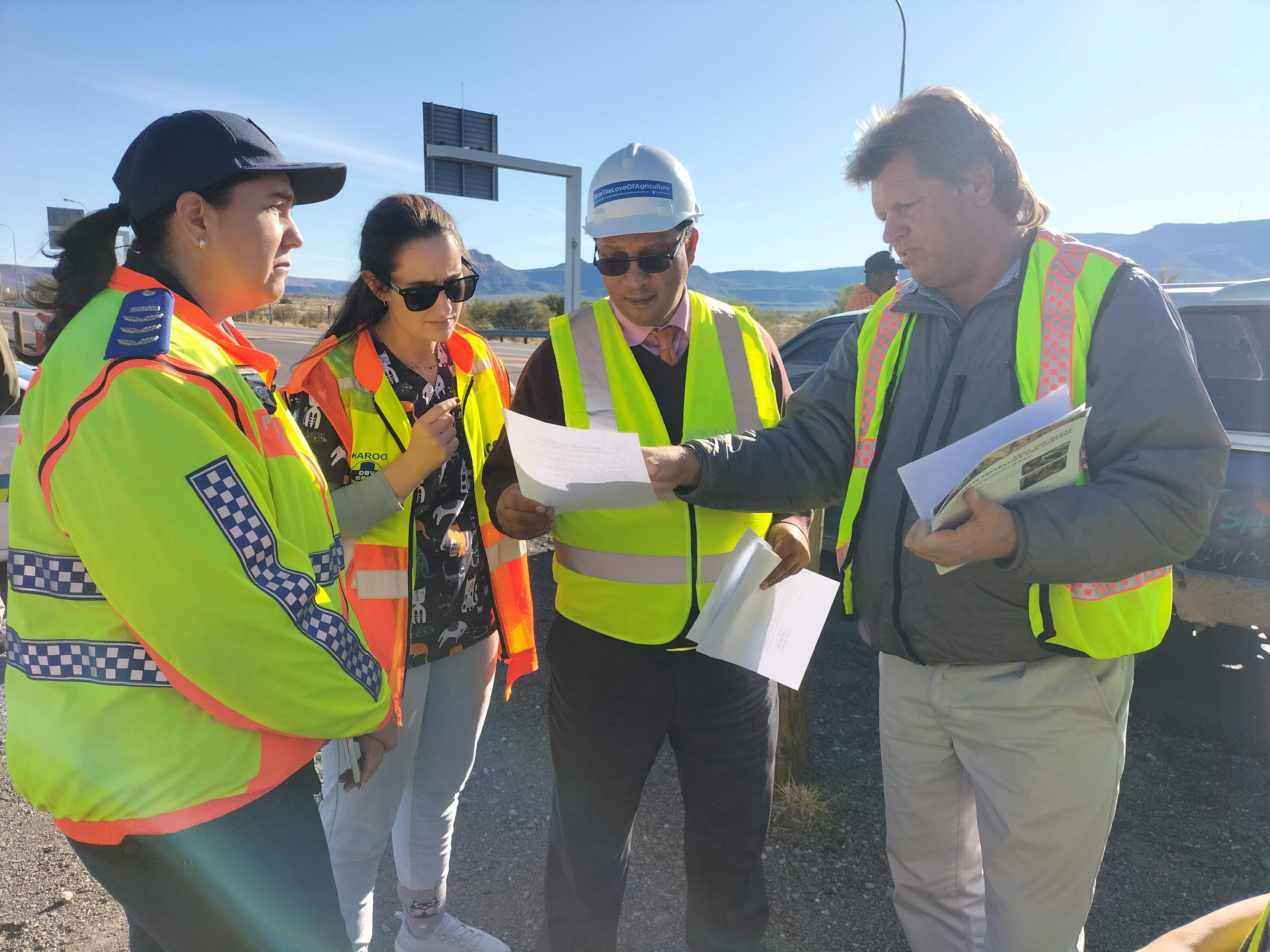 Petro Swanepoel, Kayla Smith and Anton Barnard with Minister Meyer