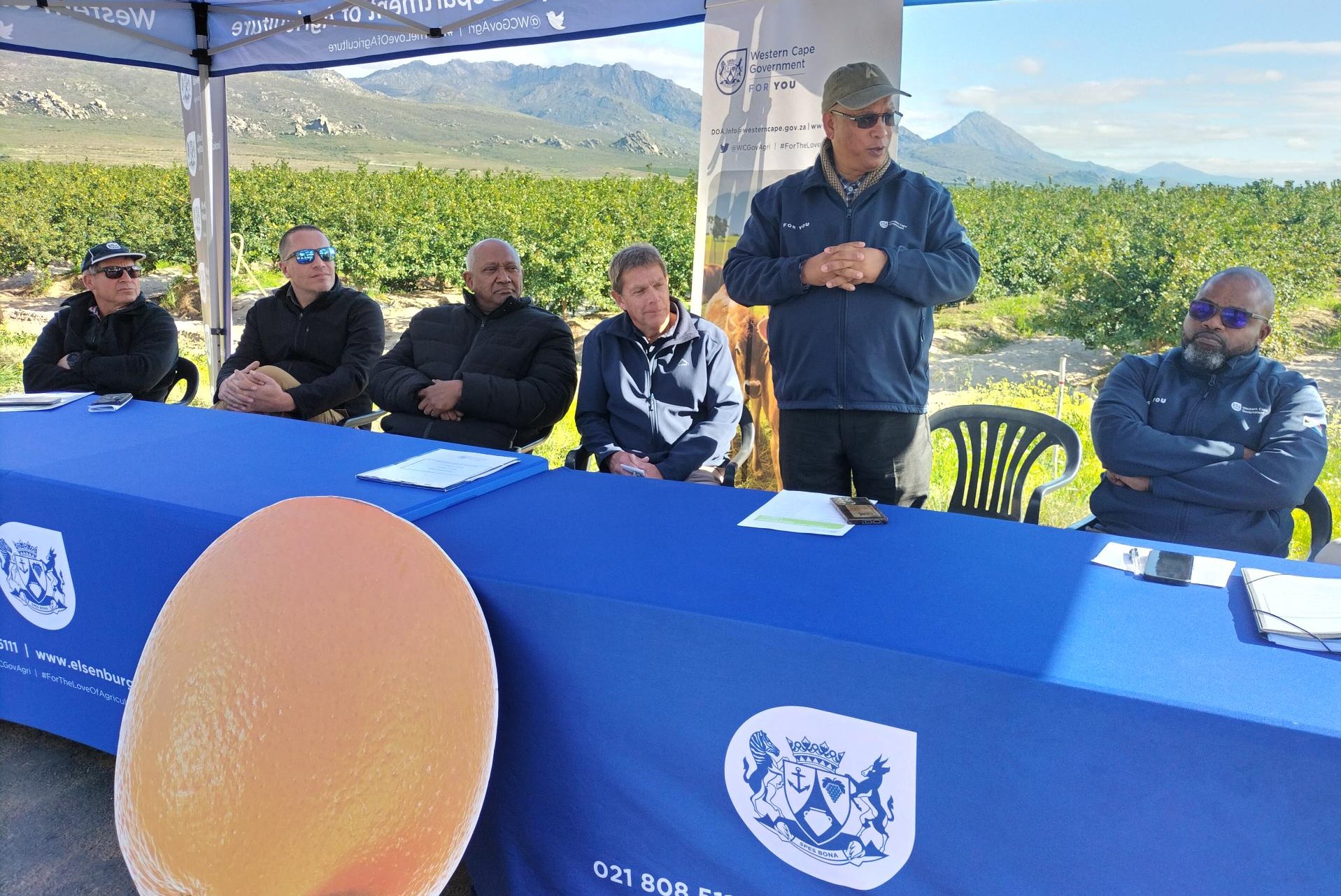 Jan Smit (WCDoA); Stefan Theron (Citrusdal Water Users Association); Dr Ruben Richards, Mr Boffie Strydom, Minister Meyer, Dr Mogale Sebopetsa