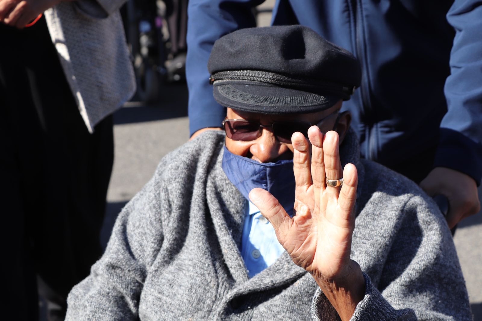 Emeritus Archbishop Tutu getting COVID-19 vaccine photo 3 