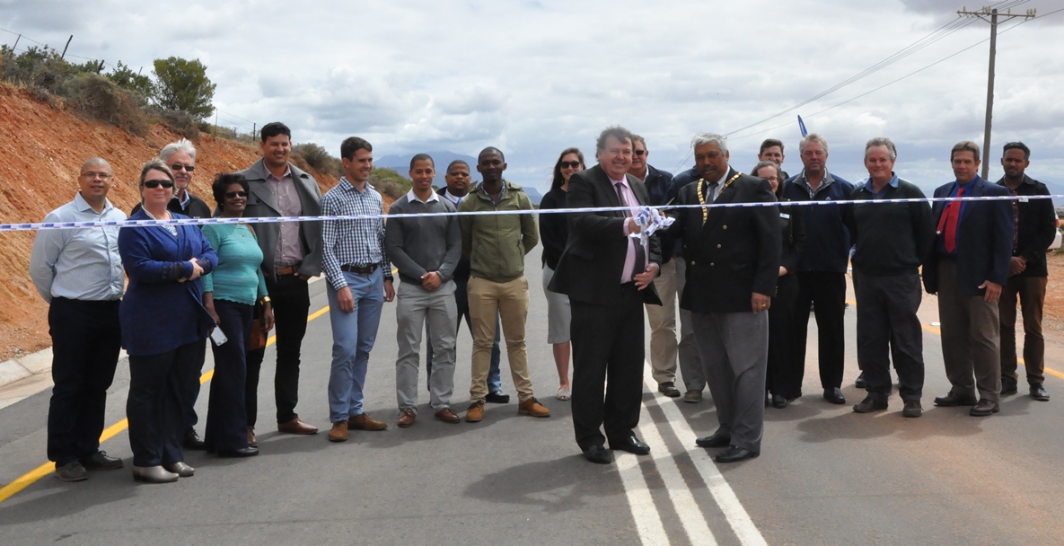 R399 ribbon-cutting ceremony